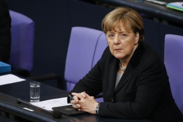 Những phép thử đối với Thủ tướng Angela Merkel