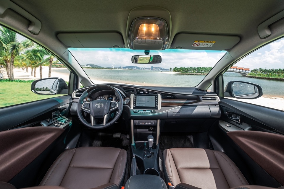 Đánh giá Toyota Innova: Thay đổi để phục vụ người dùng tốt hơn - 3 Đánh giá Toyota Innova: Thay đổi để phục vụ người dùng tốt hơn - 3