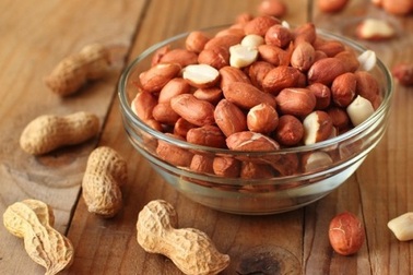 Bất ngờ phát hiện hạt lạc kẹt trong phổi trẻ từ tiếng thở rít