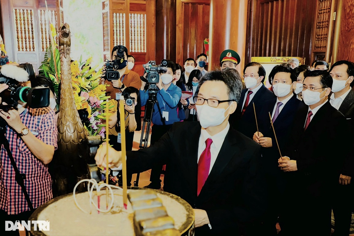 Môi trường văn hóa là gốc của việc chấn hưng và phát triển văn hóa - 3 Môi trường văn hóa là gốc của việc chấn hưng và phát triển văn hóa - 3