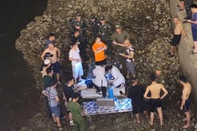 Phút sinh tử giữa dòng nước xiết và hành động đẹp của chàng trai Quảng Ninh