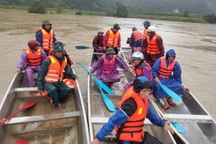 Đi soi ếch trong đêm mưa, 2 chị em bị lũ cuốn mất tích