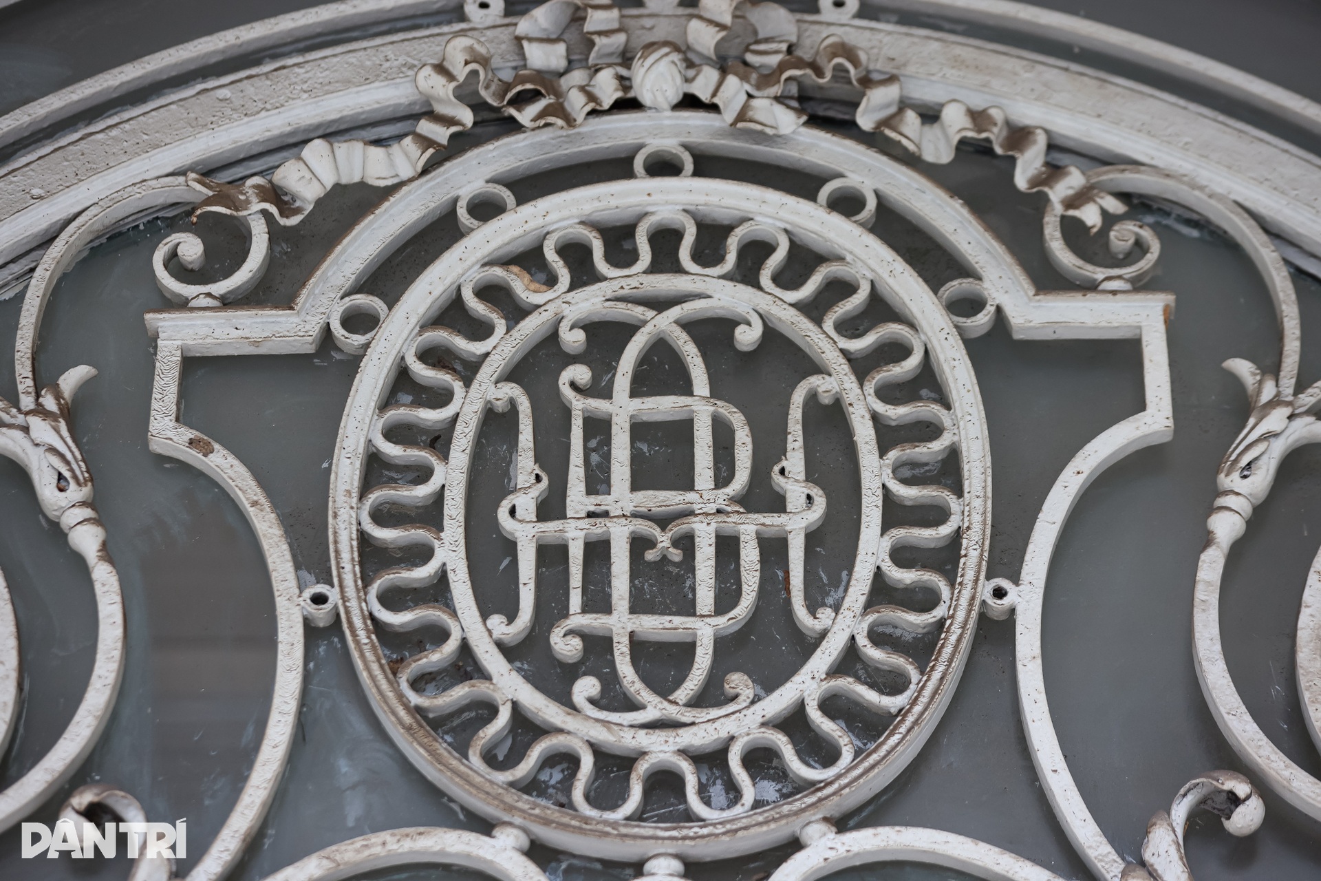 Biệt thự 99 cửa và giai thoại “Con ma nhà họ Hứa” giữa lòng TPHCM - 13 Biệt thự 99 cửa và giai thoại “Con ma nhà họ Hứa” giữa lòng TPHCM - 13