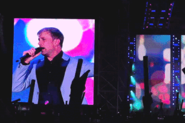 Westlife nói "Tôi yêu bạn", trở lại thanh xuân cùng hơn 12.000 fan Việt