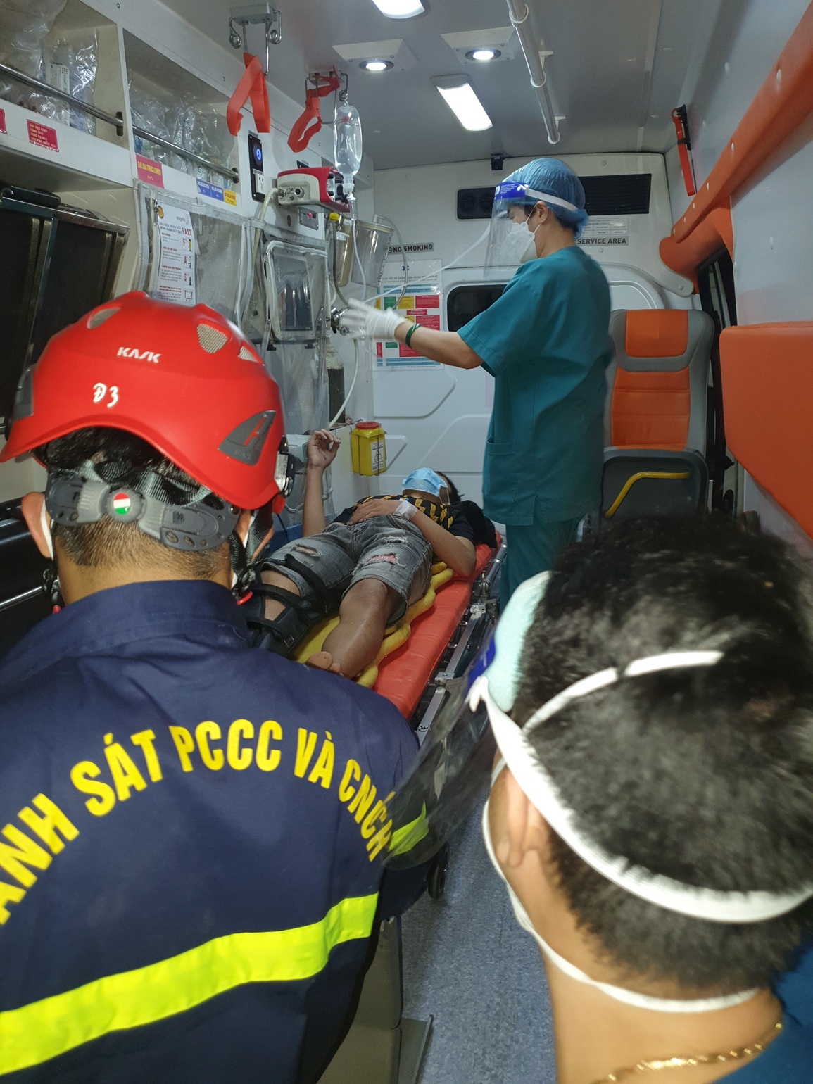 Mải chụp ảnh trên bán đảo Sơn Trà, thiếu niên trượt chân xuống vực sâu - 3 Mải chụp ảnh trên bán đảo Sơn Trà, thiếu niên trượt chân xuống vực sâu - 3