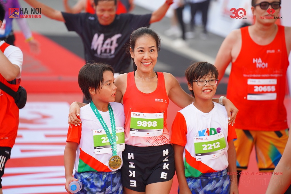 Dấu ấn vì cộng đồng từ đường chạy Vượt trội mỗi ngày của Hà Nội Marathon Techcombank - 5 Dấu ấn vì cộng đồng từ đường chạy Vượt trội mỗi ngày của Hà Nội Marathon Techcombank - 5