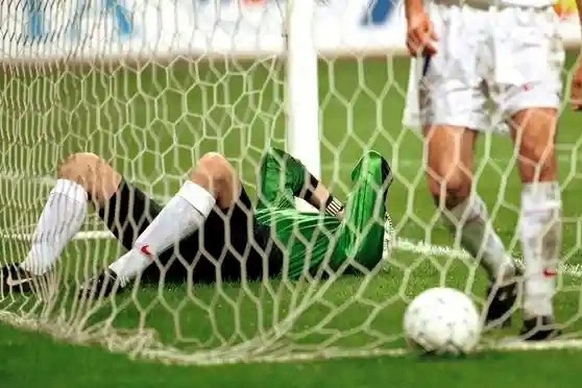 Ukraine khiến Nga tan vỡ giấc mơ dự Euro 2000 như thế nào? - 3 Ukraine khiến Nga tan vỡ giấc mơ dự Euro 2000 như thế nào? - 3
