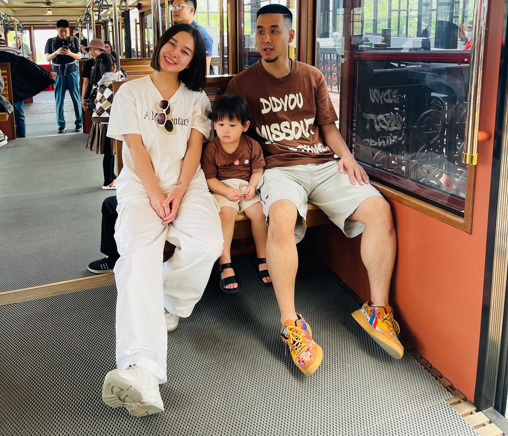 Bé 3 tuổi ở Hà Nội thành thạo song ngữ, học tiếng Anh từ trong bụng mẹ - 4 Bé 3 tuổi ở Hà Nội thành thạo song ngữ, học tiếng Anh từ trong bụng mẹ - 4