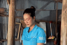 Hoa hậu Thiên Ân bật khóc khi thăm gia đình bé Hạo Nam