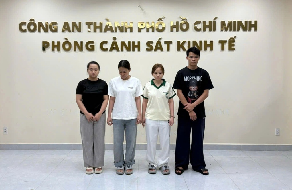 Phá 2 đường dây bán khí cười tại nhà hàng ở trung tâm TPHCM - 2 Phá 2 đường dây bán khí cười tại nhà hàng ở trung tâm TPHCM - 2