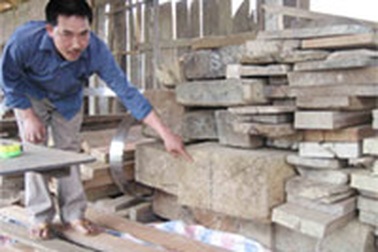 Một quyết định bắt tạm giam bị can gây bức xúc