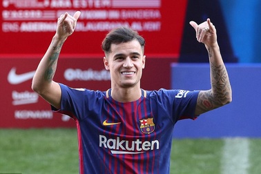 Hàng nghìn cổ động viên Barcelona chào đón "bom tấn" Coutinho