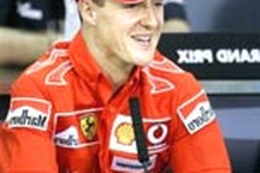 M.Schumacher: Ferrari đủ sức thách thức Renault