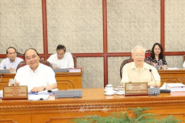 Tổng Bí thư chủ trì họp Bộ Chính trị, Ban Bí thư