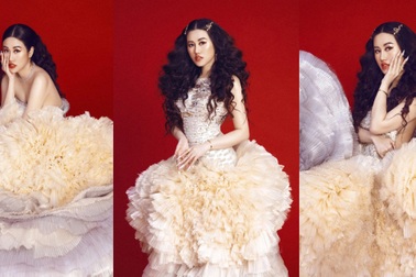 Hoa hậu Emily Hồng Nhung xinh tươi đón tuổi mới