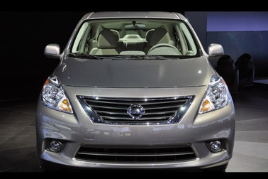 Nissan sẽ lắp ráp xe 4 chỗ tại Việt Nam