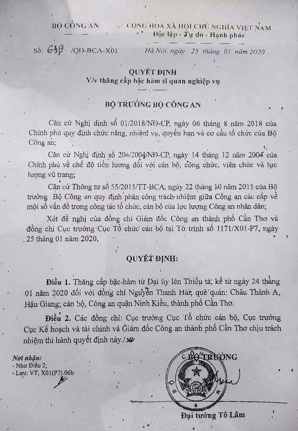 Thăng quân hàm cho Đại úy công an bị đâm chết trong ngày 30 Tết - 1 Thăng quân hàm cho Đại úy công an bị đâm chết trong ngày 30 Tết - 1