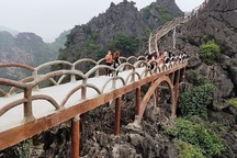 Với công trình khủng sai phép, Tràng An có lọt vào "danh sách đen" của UNESCO thế giới?