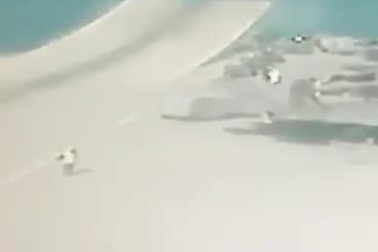 Khoảnh khắc nghi tiêm kích 100 triệu USD lao từ tàu sân bay Anh xuống biển