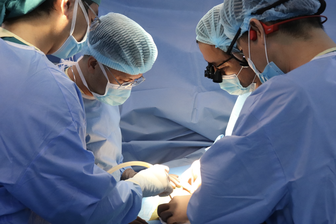 Bệnh viện Nhi đồng 2 tổng kết ghép thận: 30 ca sống tốt, 3 trẻ tử vong