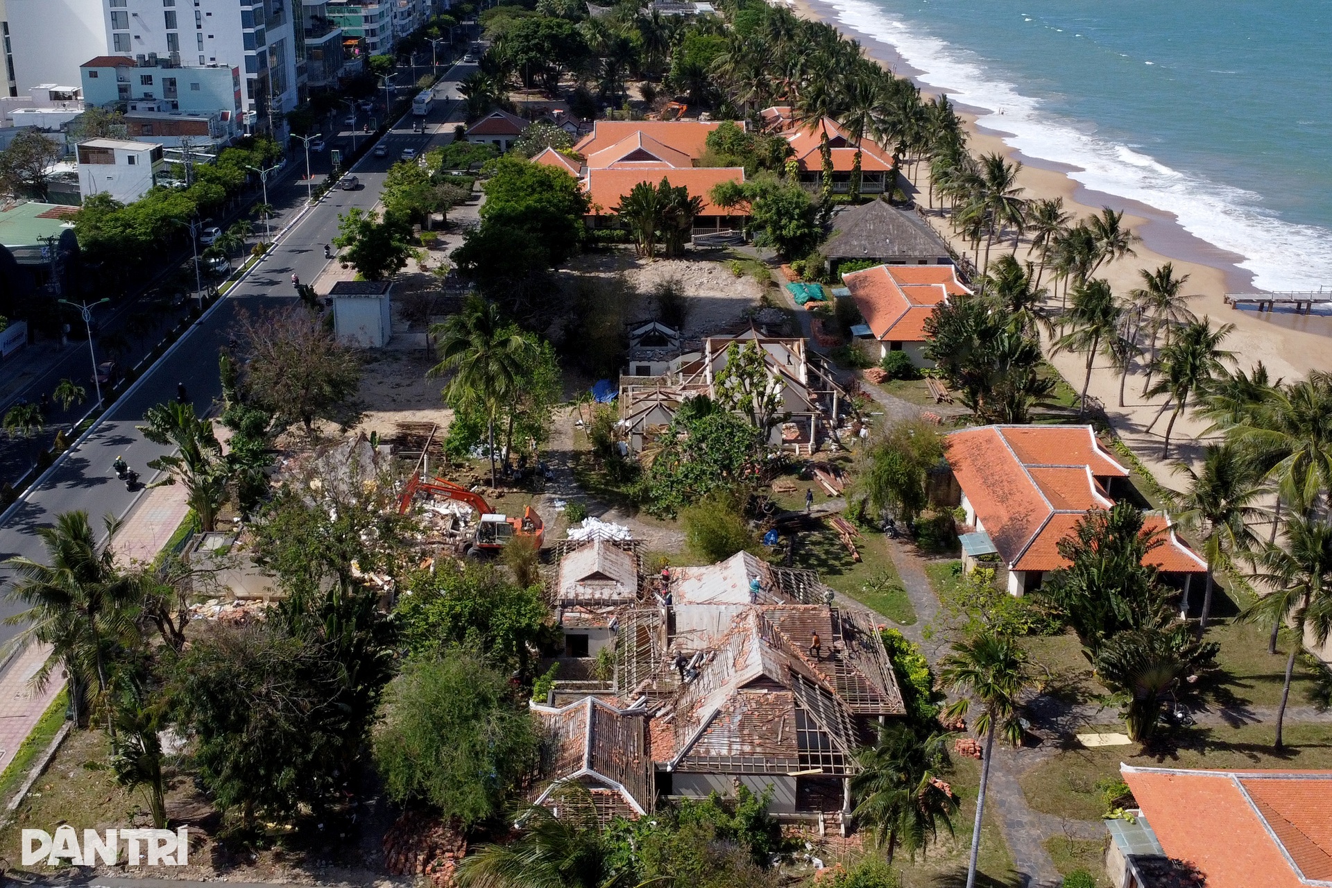Dỡ điểm kinh doanh cuối khu nghỉ mát 28.000m2, trả lại bãi biển Nha Trang - 3