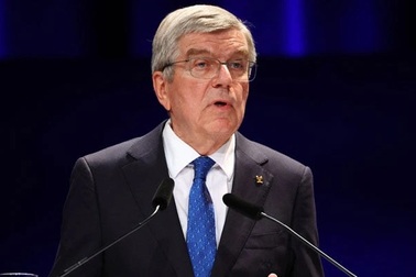 Chủ tịch IOC tuyên bố từ chức vì bê bối 2 VĐV tranh cãi giới tính?