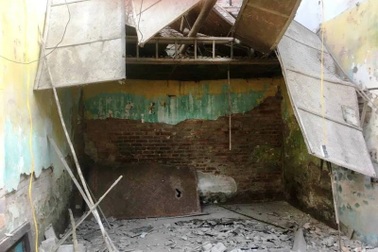 "Người hùng" đỡ bé gái rơi từ tầng 2 được hỗ trợ xây nhà mới