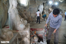 Di tích quốc gia động Hồ Công bị xâm hại