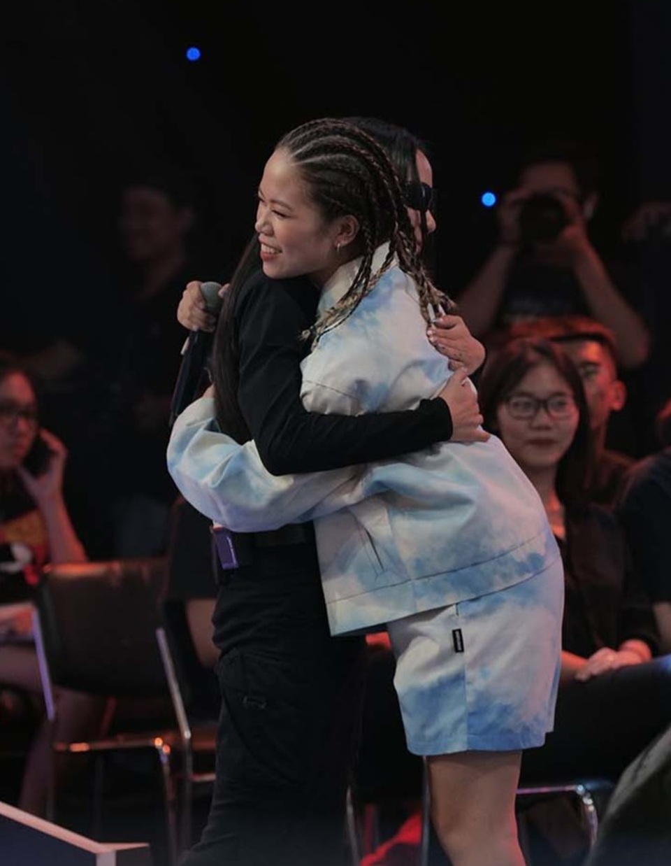 Rapper Tlinh: “Nhạc Rap cho phép tôi thể hiện cá tính có phần nổi loạn” - 2 Rapper Tlinh: “Nhạc Rap cho phép tôi thể hiện cá tính có phần nổi loạn” - 2