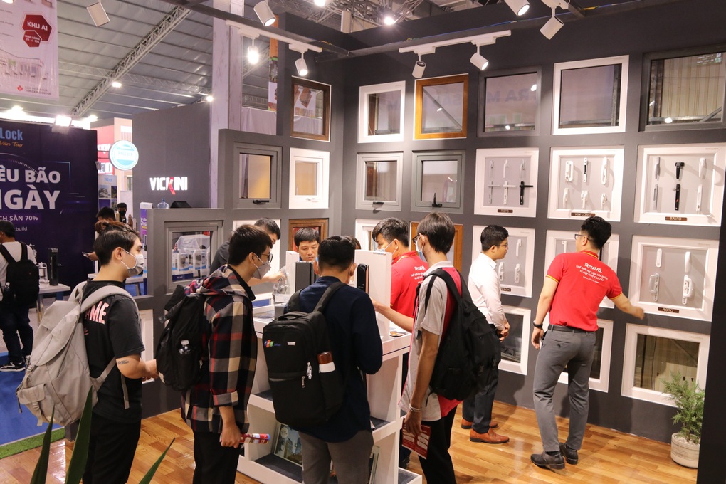 Sản phẩm của nhà tài trợ chính RitaVõ LifeWindow gây ấn tượng tại Vietbuild 2022 - 2 Sản phẩm của nhà tài trợ chính RitaVõ LifeWindow gây ấn tượng tại Vietbuild 2022 - 2