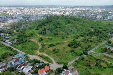 Đỗ ô tô ở đâu khi lũ tràn vào thành phố Quảng Ngãi?