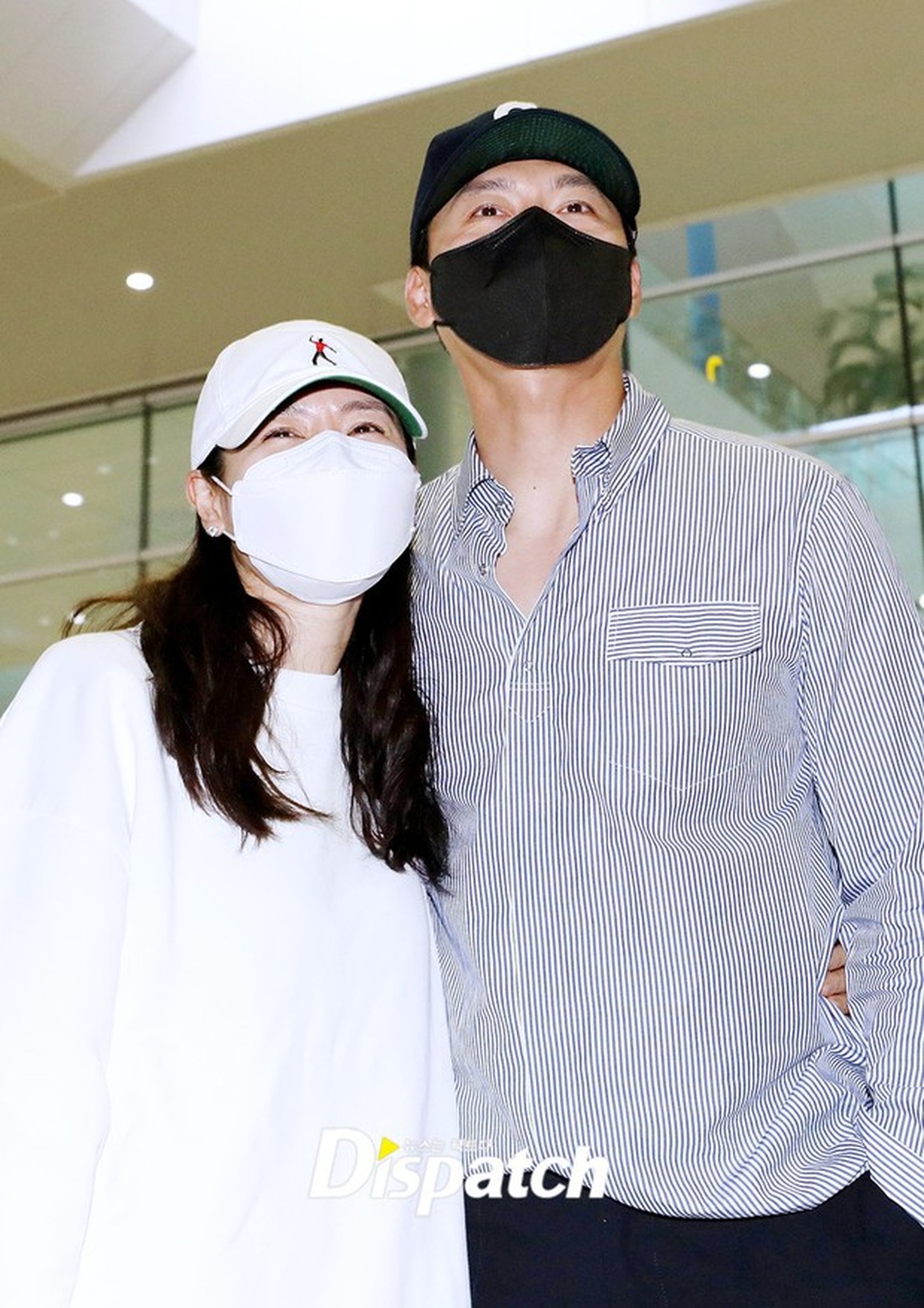 Hyun Bin và Son Ye Jin kết thúc kỳ trăng mật vì liên tục bị đeo bám - 7 Hyun Bin và Son Ye Jin kết thúc kỳ trăng mật vì liên tục bị đeo bám - 7