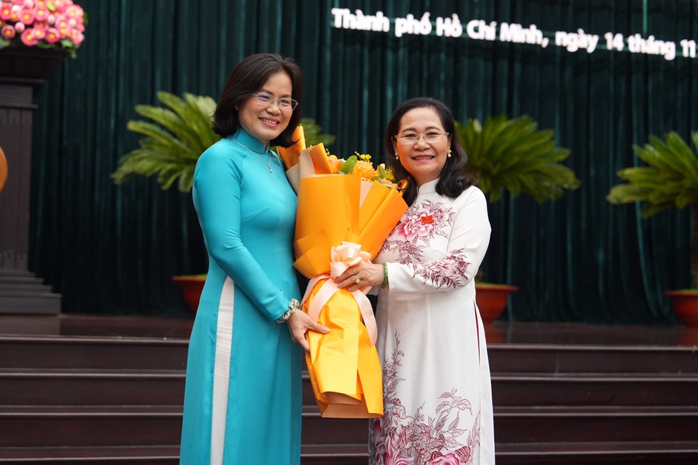 TPHCM bầu bổ sung nhân sự UBND thành phố - 1 TPHCM bầu bổ sung nhân sự UBND thành phố - 1