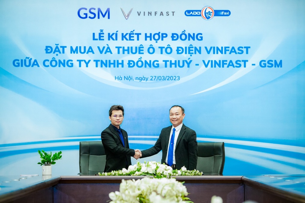 Lado Taxi thuê 500 ô tô điện Vinfast và mua bổ sung 40 xe VF e34 - 2 Lado Taxi thuê 500 ô tô điện Vinfast và mua bổ sung 40 xe VF e34 - 2