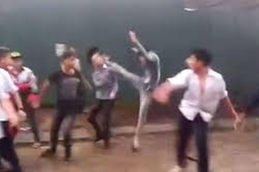Một nam sinh tử vong trong vụ xô xát giữa 2 nhóm học sinh