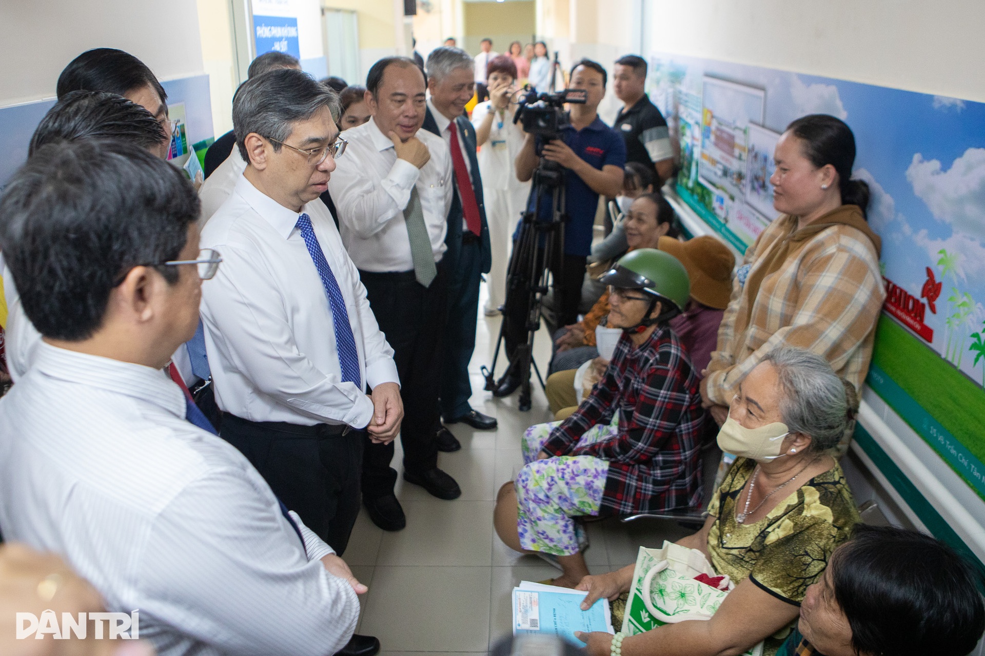 Giám đốc Sở Y tế TPHCM: Người dân sẽ đi metro về Cần Giờ chữa bệnh lão khoa - 13 Giám đốc Sở Y tế TPHCM: Người dân sẽ đi metro về Cần Giờ chữa bệnh lão khoa - 13