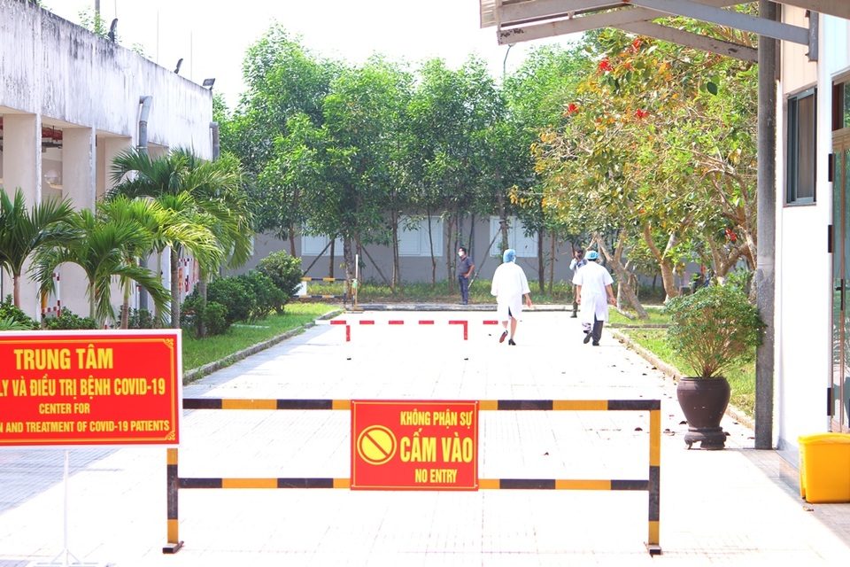 Huế chữa trị thành công, cho ra viện bệnh nhân mắc Covid-19 đầu tiên - 3 Huế chữa trị thành công, cho ra viện bệnh nhân mắc Covid-19 đầu tiên - 3