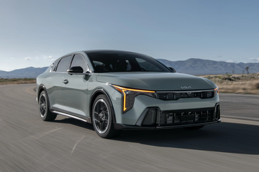 Kia K4 chính thức ra mắt với động cơ 1.6 tăng áp, thay thế Forte/Cerato/K3