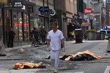 Khủng bố bằng xe tải tại thủ đô Thụy Điển, ít nhất 4 người chết