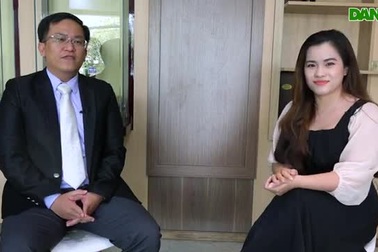 Nam sinh đánh cô giáo có vi phạm pháp luật hay không