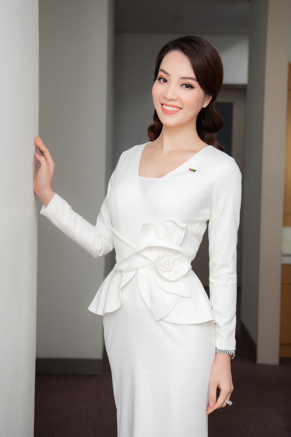 Á hậu Thụy Vân lên sóng đập tan tin đồn nghỉ việc ở VTV - 8 Á hậu Thụy Vân lên sóng đập tan tin đồn nghỉ việc ở VTV - 8