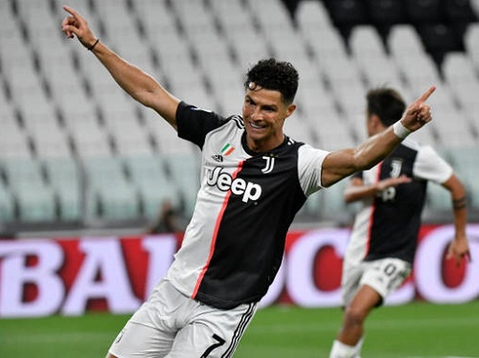 C.Ronaldo tỏa sáng rực rỡ, Juventus tiến rất gần tới chức vô địch Serie A - 1 C.Ronaldo tỏa sáng rực rỡ, Juventus tiến rất gần tới chức vô địch Serie A - 1