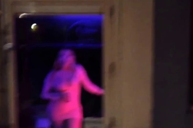 Phố đèn đỏ - Một trong những điểm du lịch hút khách bậc nhất ở Hà Lan