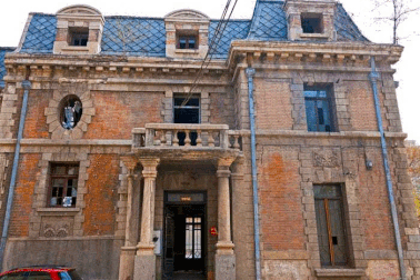 Những ngôi nhà "ma ám" nổi tiếng thế giới