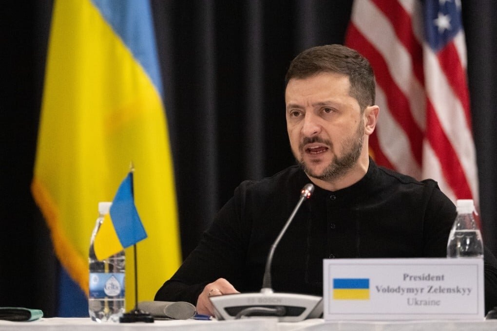 Ông Zelensky: Nga thực hiện hơn 1.000 vụ tấn công ở Ukraine trong tuần qua - 1