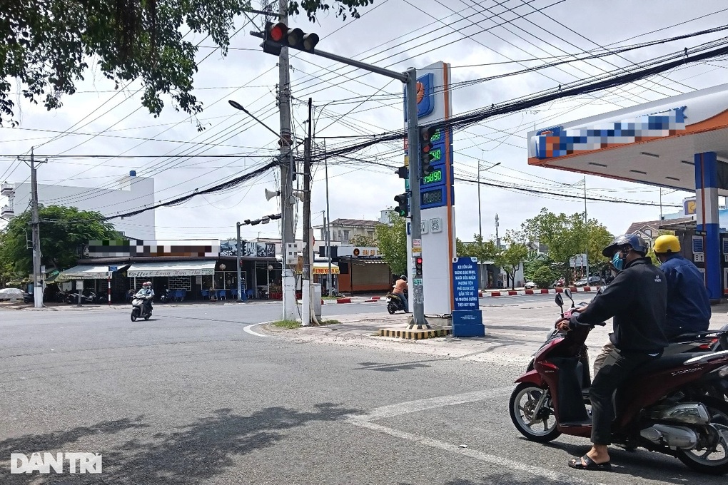 Có camera, người dân sợ phạt nguội sẽ tự nâng cao văn hóa giao thông - 1 Có camera, người dân sợ phạt nguội sẽ tự nâng cao văn hóa giao thông - 1