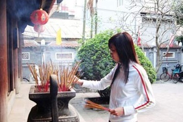 Bi hài tìm duyên nơi cửa Phật