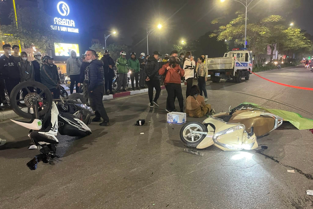 Tai nạn trên phố Hà Nội, một người tử vong, một người biến mất - 1 Tai nạn trên phố Hà Nội, một người tử vong, một người biến mất - 1
