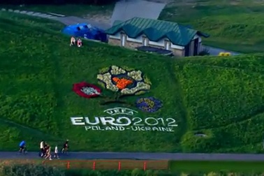 “Mùa hè bất tận” - Bài hát chính thức của Euro 2012