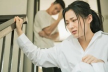 Mẹ đi cấp cứu, bạn trai nói một câu khiến tôi chia tay ngay lập tức